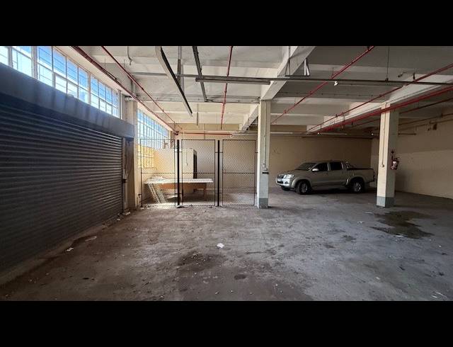 830M² WAREHOUSE TO LET IN STAMFORD HILL
